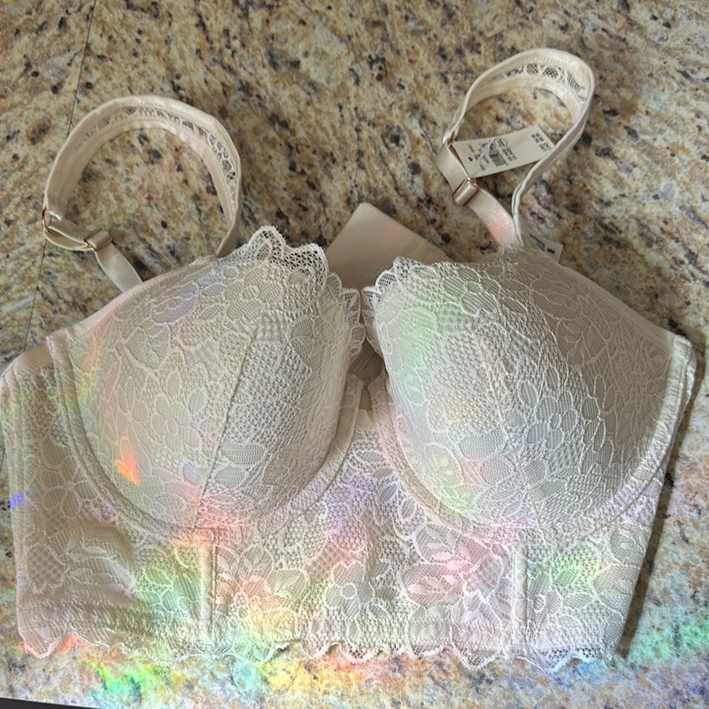 Aerie Cream Bra with Adjustable Straps and Underwire Support